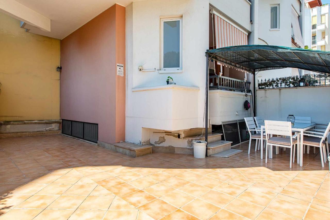 Locazione Turistica Fusillo Lorusso Con Parcheggio Privato In Loco Apartment Barletta Exterior photo