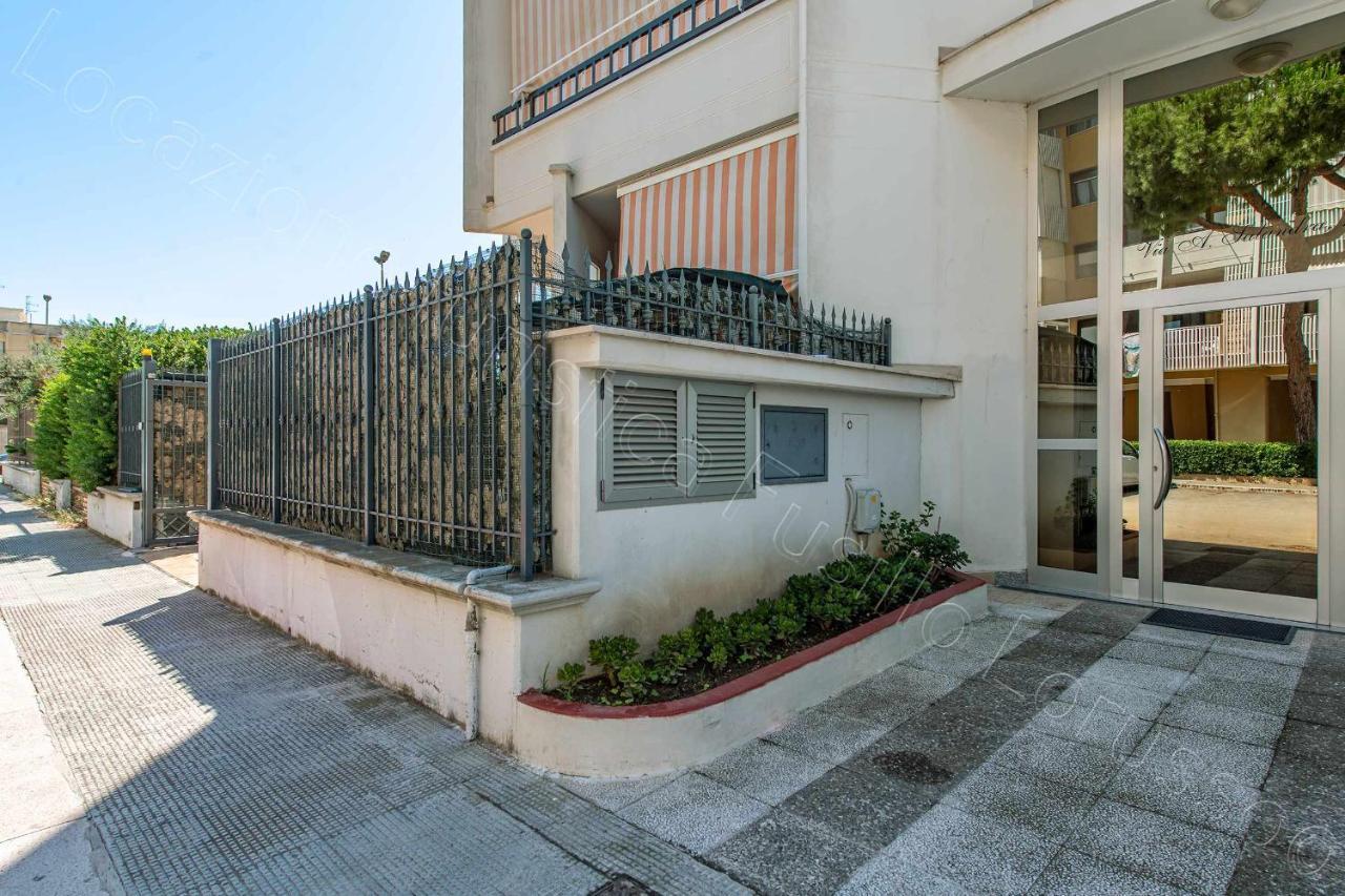 Locazione Turistica Fusillo Lorusso Con Parcheggio Privato In Loco Apartment Barletta Exterior photo